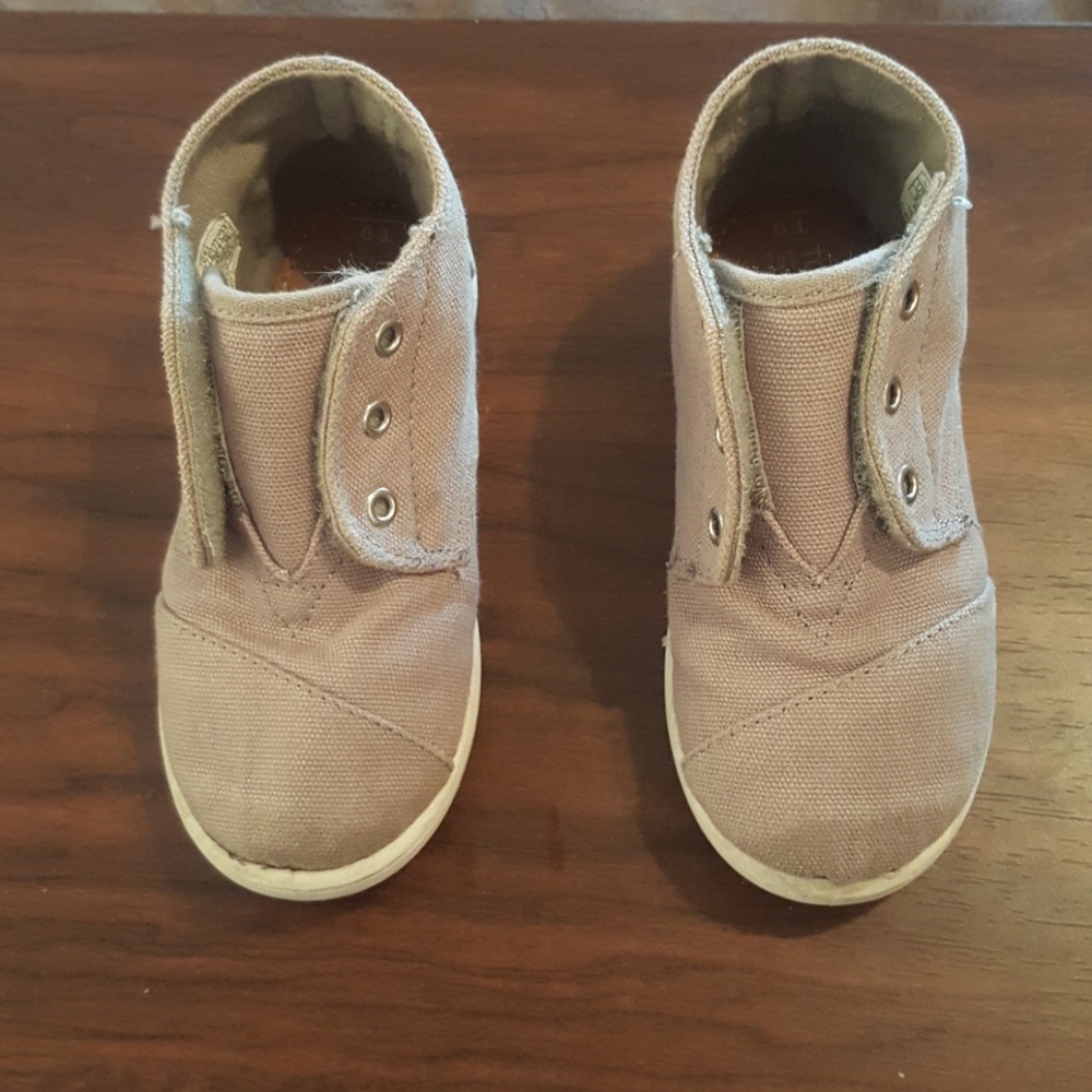 Toms Boys hi-top sneakers Used Good Condition Sz9